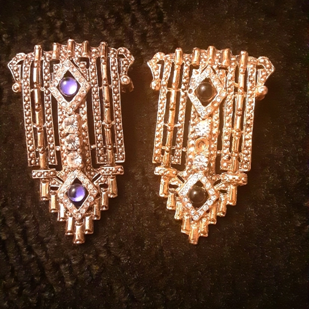 2 Brooch Pins